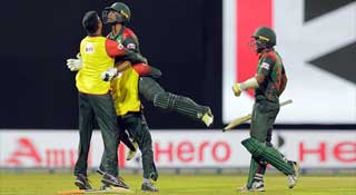 স্বপ্ন এভাবেই ভাঙতে হয়!