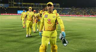 দিল্লিকে হারিয়ে শীর্ষে উঠলো চেন্নাই