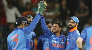 আবারও শীর্ষে ভারত