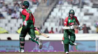 শ্রীলঙ্কাকে ৩২১ রানের টার্গেট দিল বাংলাদেশ