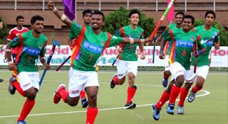 পাকিস্তানকে রুখে দিয়ে সেমিতে বাংলাদেশ