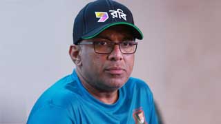 পদত্যাগ করলেন হাথুরে!