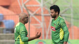 ‘হাথুরুসিংহে, বাংলাদেশ ক্রিকেটের এক অসমাপ্ত অধ্যায়’