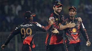 সিলেটকে থামিয়ে খুলনার জয়