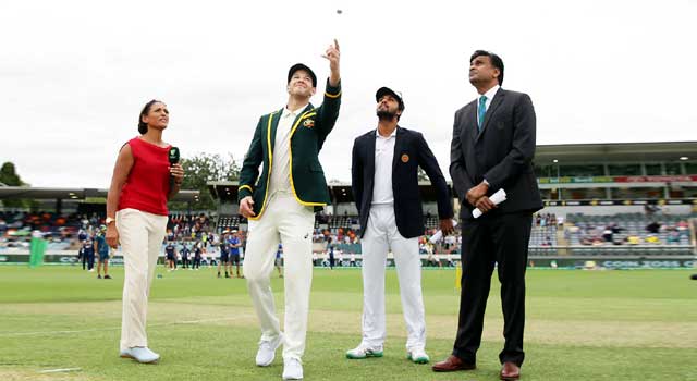 বাম হাতে টস করে সফল হলেন অস্ট্রেলিয়ার অধিনায়ক