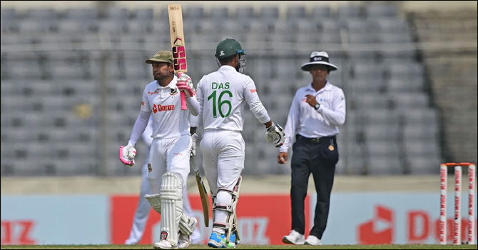 ছয় ডাকের পরও বড় সংগ্রহের নাম্বার ওয়ান বাংলাদেশ