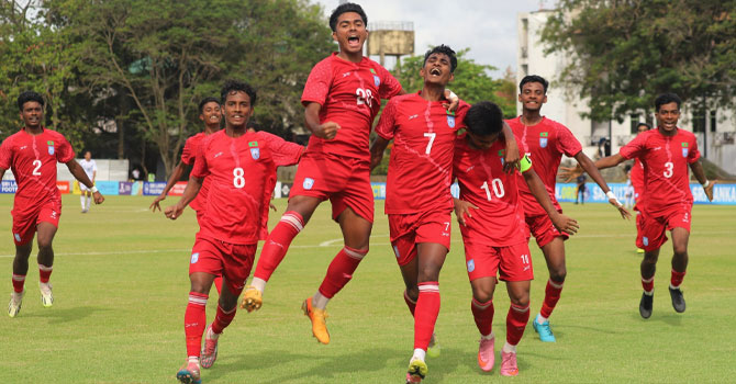 পাকিস্তানকে হারিয়ে ফাইনালে বাংলাদেশ