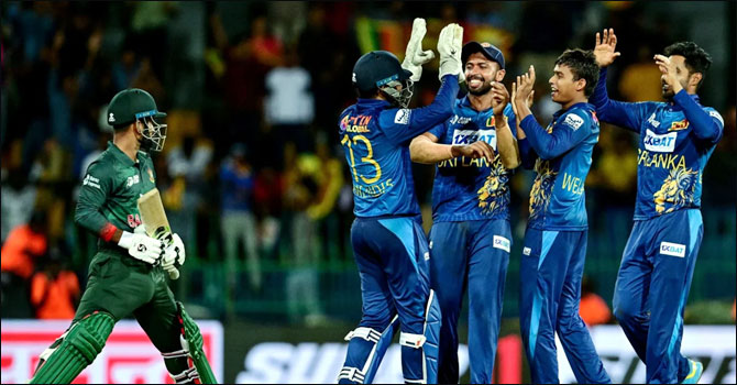 বাংলাদেশকে আটে নামিয়ে দিয়ে সাত নম্বরে শ্রীলঙ্কা