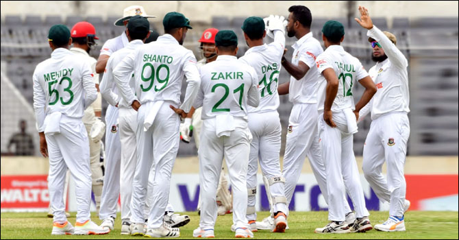 টাইগারদের বোলিং তোপে চাপে আফগানিস্তান