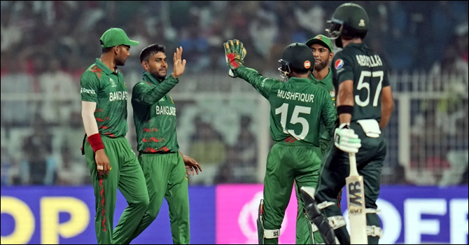 পাকিস্তানের বিপক্ষেও লড়াই করতে পারলো না বাংলাদেশ