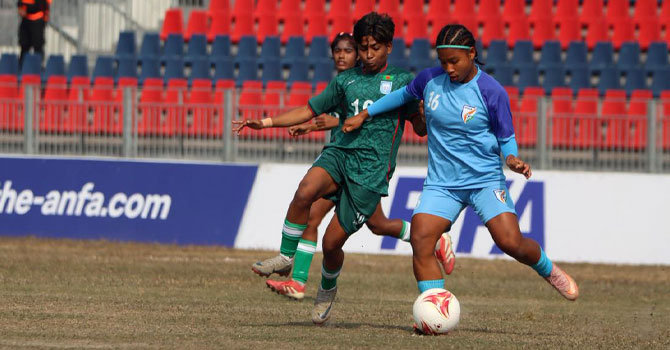 ফাইনালে ভারতের কাছে চার গোলে হারলো বাংলাদেশ