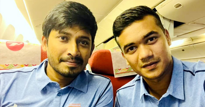 ভিসা জটিলতা কাটিয়ে আকাশ পথে বিজয়-তাসকিন