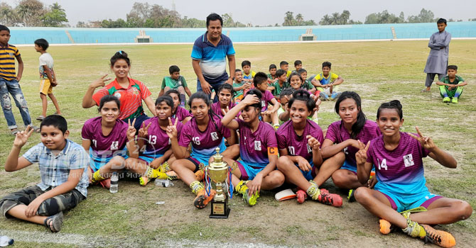 শেরপুর ভেন্যু চ্যাম্পিয়ন হয়ে চূড়ান্ত পর্বে টাঙ্গাইলের কিশোরীরা