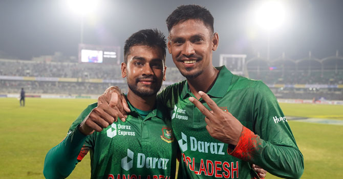 দুই বন্ধুর বিশ্বাসে ভারত জয়