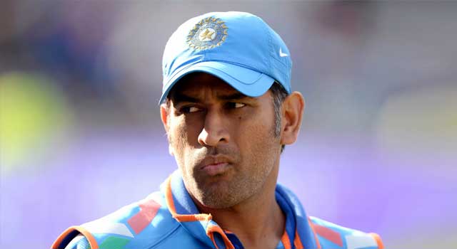 বাদ পড়া ধোনি দলের ‌‘অবিচ্ছেদ্য’ অংশ