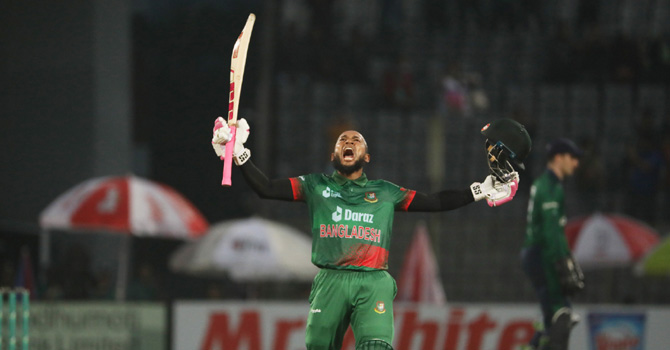 দ্রুততম সেঞ্চুরির দিনে ৭ হাজার রান ক্লাবে মুশফিক
