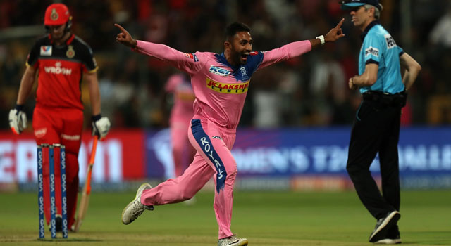 বৃষ্টিভেজা ম্যাচে কোহলির বেঙ্গালুরুর বিদায়