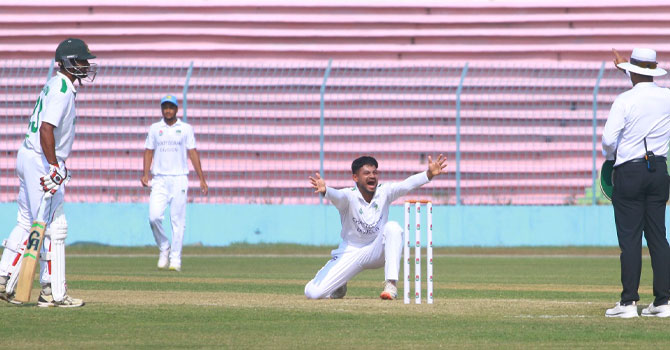 রাজশাহীর বিপক্ষে ৩৩৮ রানের লিড নিয়েছে চট্টগ্রাম