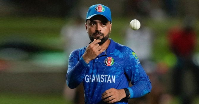 বিশ্বকাপ ‘ব্যর্থতায়’ নেতৃত্ব হারালেন রশিদ খান