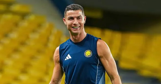 সর্বোচ্চ আয়ের শীর্ষে আবারও রোনালদো