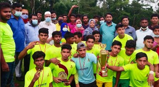 কাউখালীতে বঙ্গবন্ধু গোল্ডকাপ ফুটবল টুর্নামেন্টে সয়না রঘুনাথপুর ইউনিয়ন চ্যাম্পিয়ন