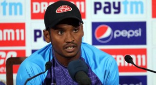 আশরাফুলের সাথে বাজে আচরণ করায় আল-আমিনকে জরিমানা