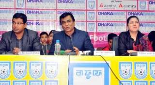 বঙ্গমাতা ফুটবলে খেলবে বিদেশি দল
