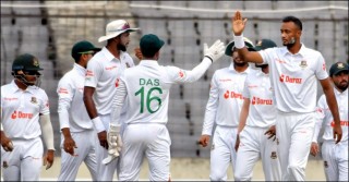 রান চাপায় আফগানিস্তান, জয় দেখছে বাংলাদেশ