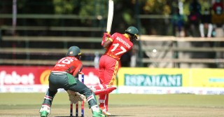 রাজার ঝড়ে জিম্বাবুয়ের সংগ্রহ ২০৫