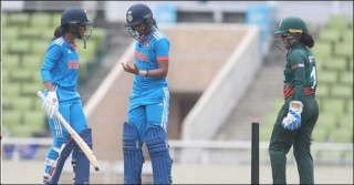 বাংলাদেশকে হারিয়ে সমতায় ফিরলো ভারতের মেয়েরা