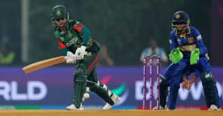 শেষ ওভারে চার উইকেট হারিয়ে হারলো জ্যোতিরা