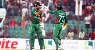 বিশ্ব চ্যাম্পিয়নদের হারিয়ে দারুণ শুরু বাংলাদেশের
