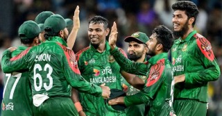 পাঁচ পরিবর্তন নিয়ে ফিল্ডিংয়ে বাংলাদেশ