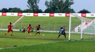 মতিনের হ্যাটট্রিকে ব্রাদার্সকে উড়িয়ে দিল বসুন্ধরা