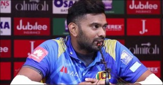 হঠাৎই ক্রিকেটকে বিদায় বললেন রাজাপাকসে