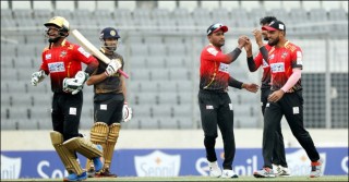 সহজ লক্ষ্য কঠিন করে জিতলো কুমিল্লা ভিক্টোরিয়ান্স
