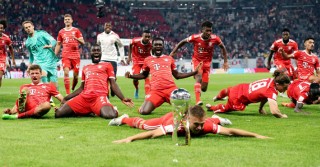 রোমাঞ্চ ছড়ানো ম্যাচে বায়ার্নের হ্যাটট্রিক শিরোপা