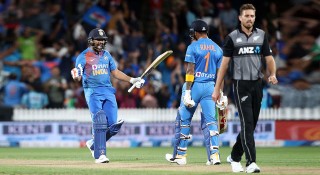 সুপার ওভারে আবারও নিউজিল্যান্ডের হার, ভারতের সিরিজ নিশ্চিত