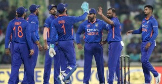 শ্রীলঙ্কাকে ৩১৭ রানে হারিয়ে নতুন রেকর্ড গড়লো ভারত