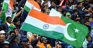 ভারত-পাকিস্তান ম্যাচ: হোটেল না পেয়ে কৌশলে হাসপাতালে ভক্তরা