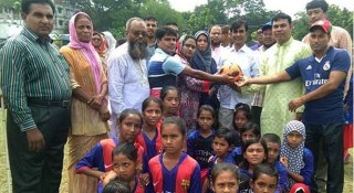যশোরে বঙ্গবন্ধু ও বঙ্গমাতা গোল্ডকাপ টুর্নামেন্টের উদ্বোধন