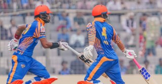 হারে শেষ রংপুরের, রাজশাহীর শঙ্কা বাড়িয়ে টিকে রইলো খুলনা
