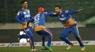 বিপিএলে প্রথমবারের মতো ফাইনালে মুশফিকের দল