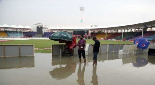 দীর্ঘায়িত হলো পাকিস্তানের ঐতিহাসিক প্রত্যাবর্তন