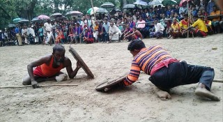 বালিয়াকান্দিতে গ্রাম বাংলার লাঠি খেলা অনুষ্ঠিত