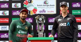 টস জিতে বোলিংয়ে বাংলাদেশ, একাদশে সৌম্য-মাহমুদউল্লাহ