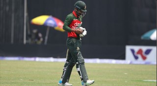 ব্যর্থতার বৃত্তেই লিটন