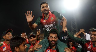 কেন্দ্রীয় চুক্তিতে নতুন পাঁচজন, বাদ মাশরাফি