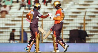 জয়ে চট্টগ্রাম পর্ব শেষ করলো ঢাকা, আবারও ম্যাচ সেরা মেহেদী