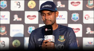 ঢাকাতেও নিজেদের দায়িত্ব মানছেন মিরাজ